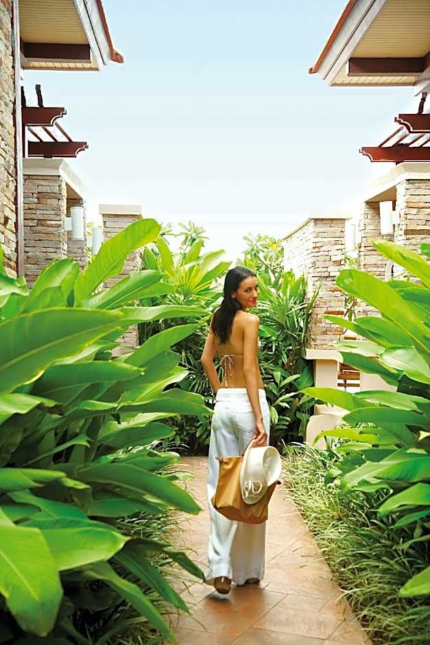 Sea Front Pool Villas by The Sarann