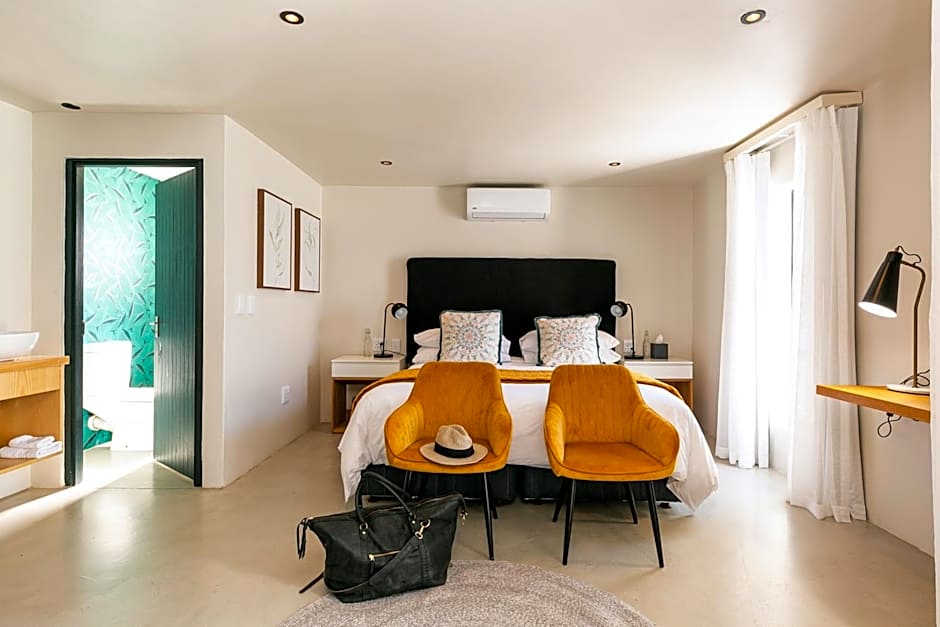 Abalone Hotel & Villas