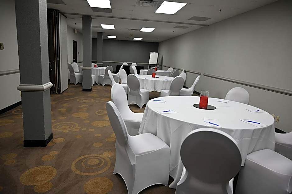 Atrium Hotel And Suites Dfw Airport