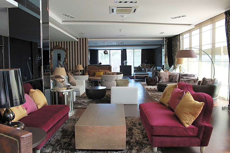 Amaroossa Cosmo Jakarta