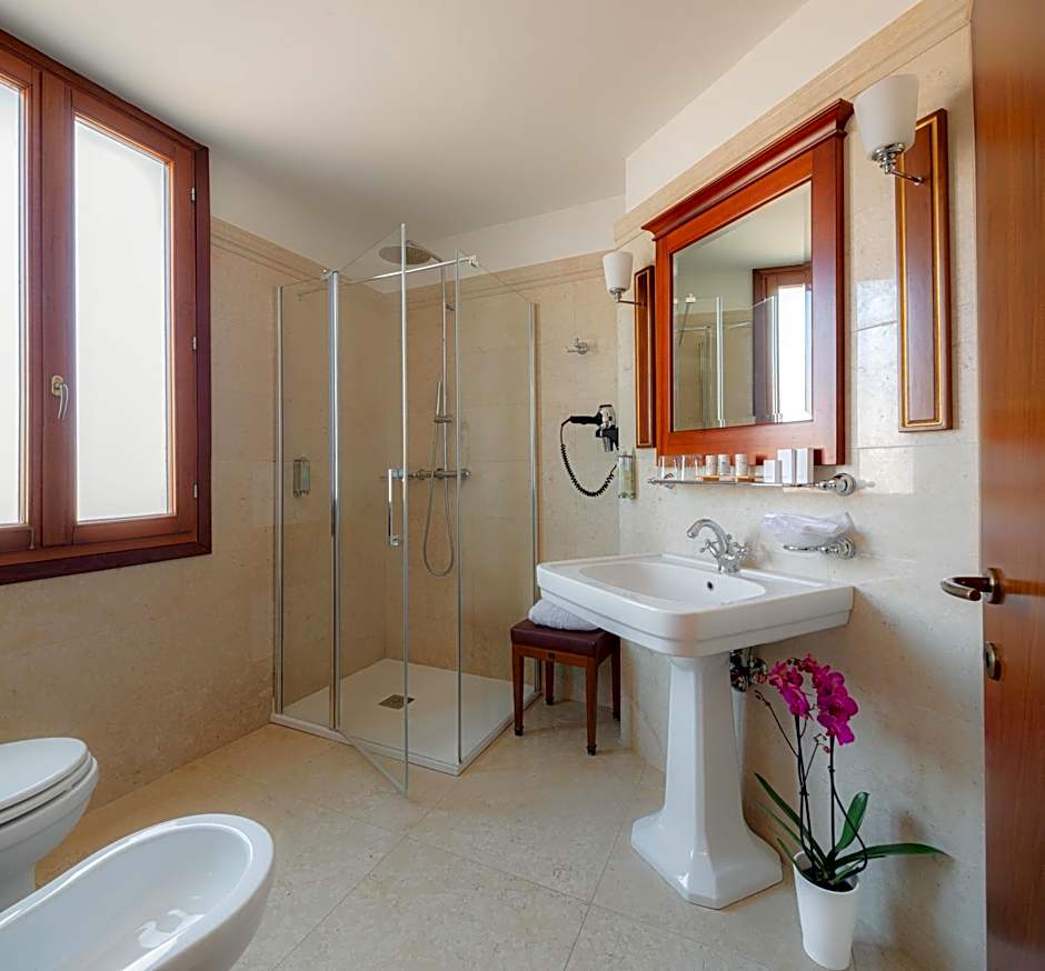 All'Angelo Art Hotel