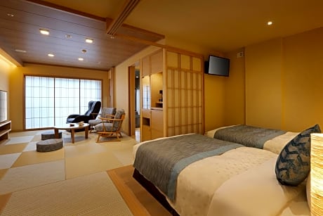 Superior Room with Tatami Area and Private Hot Spring Bath- Non-Smoking