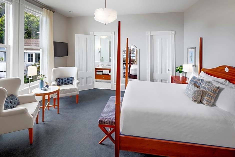 Casa Madrona Hotel And Spa