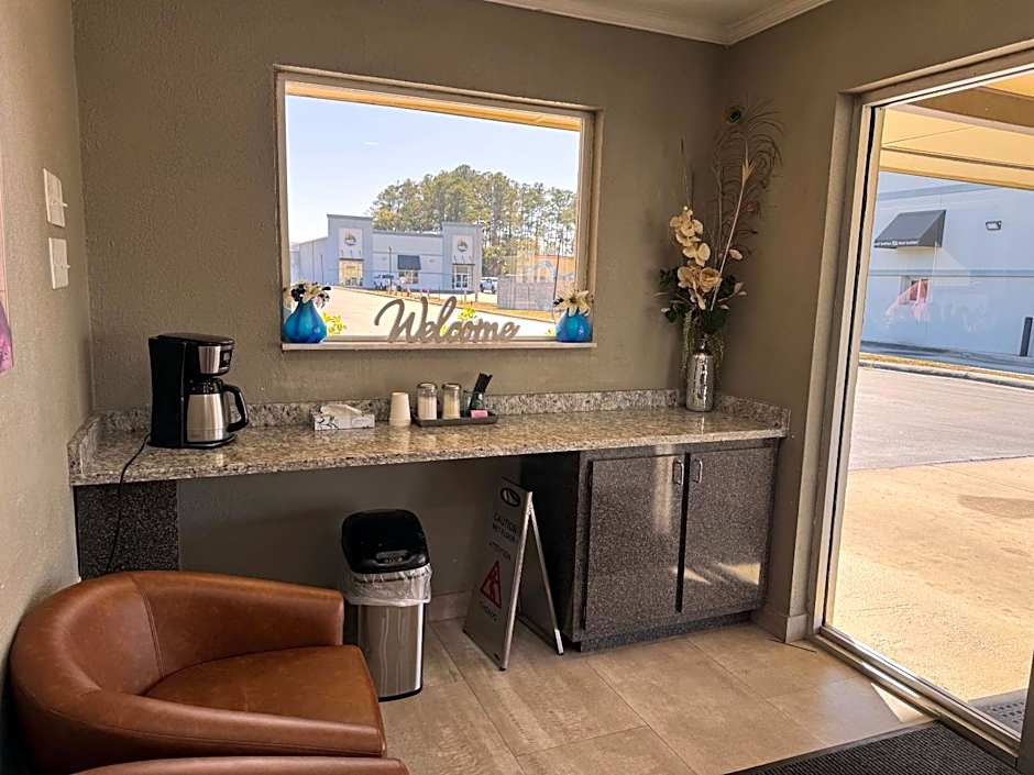 Driftwood Inn - Lake City
