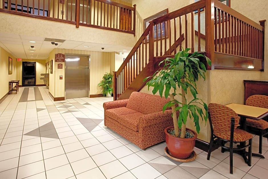 Lexington Inn and Suites