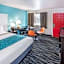 Howard Johnson by Wyndham Houston Hobby Airport