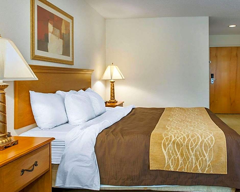 Quality Inn near Amish Country