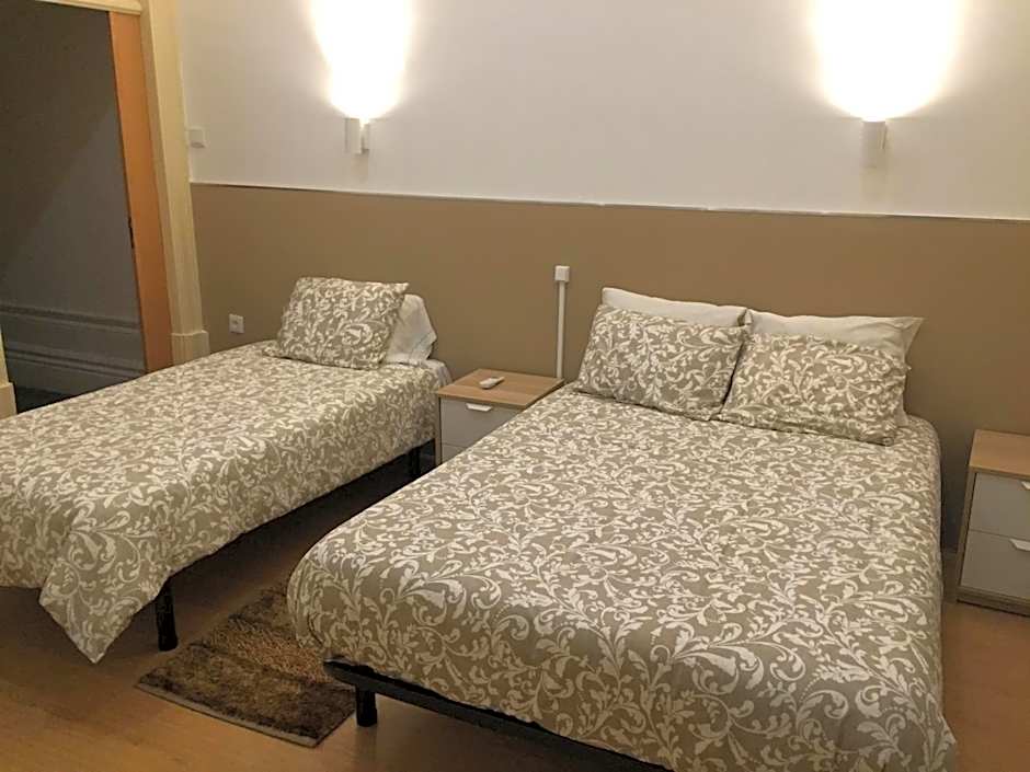 Lira Guest House B&B