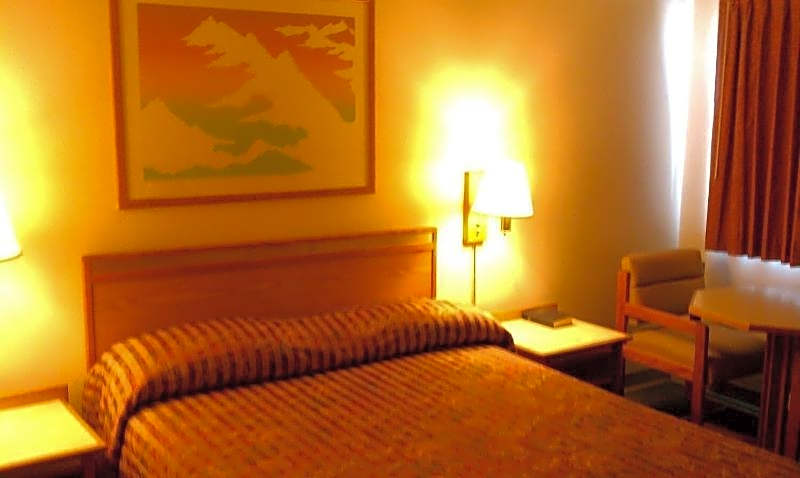 Travelers Inn