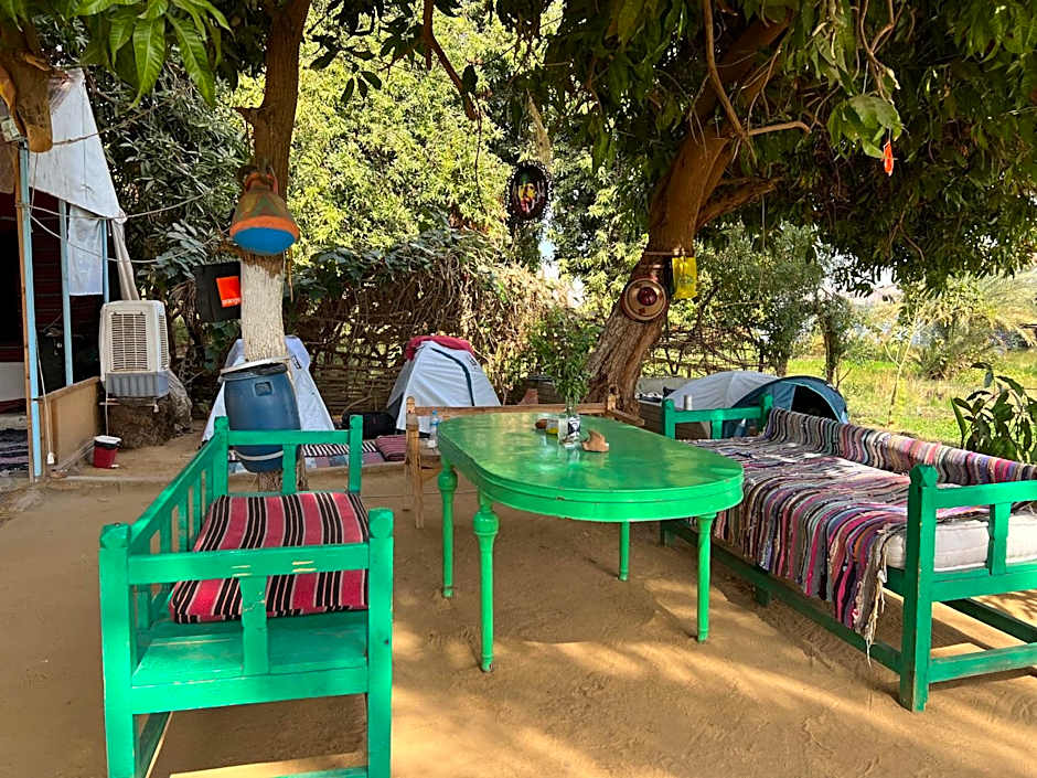 Salatoos Mango Garden and Guesthouse