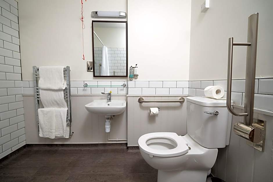 Rockingham Arms By Greene King Inns