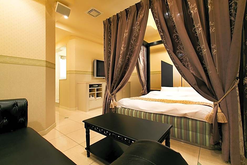 Hotel Luna (Adult Only)