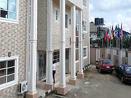 Carabana Hotel & Suites	