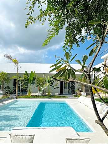 La Base Hotel