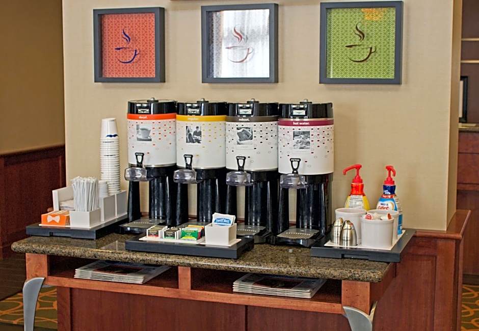 Hampton Inn By Hilton And Suites Chesapeake-Battlefield Blvd