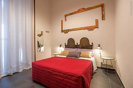 Double Room with Balcony and Garden View