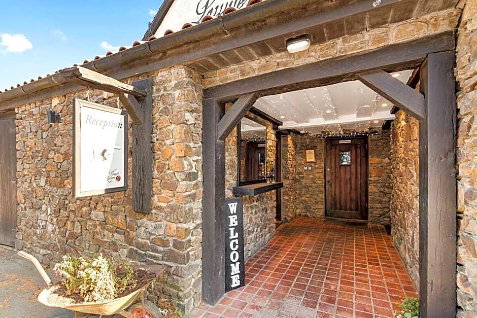 The Honest Lawyer, an Ascend Collection Hotel