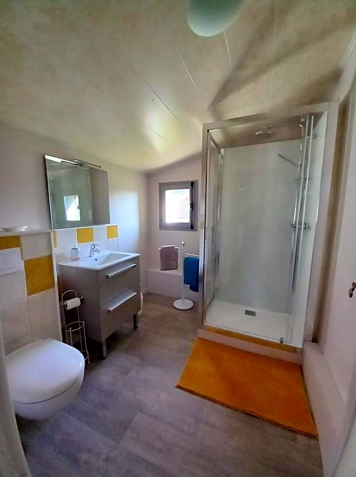 Aux trois petites notes