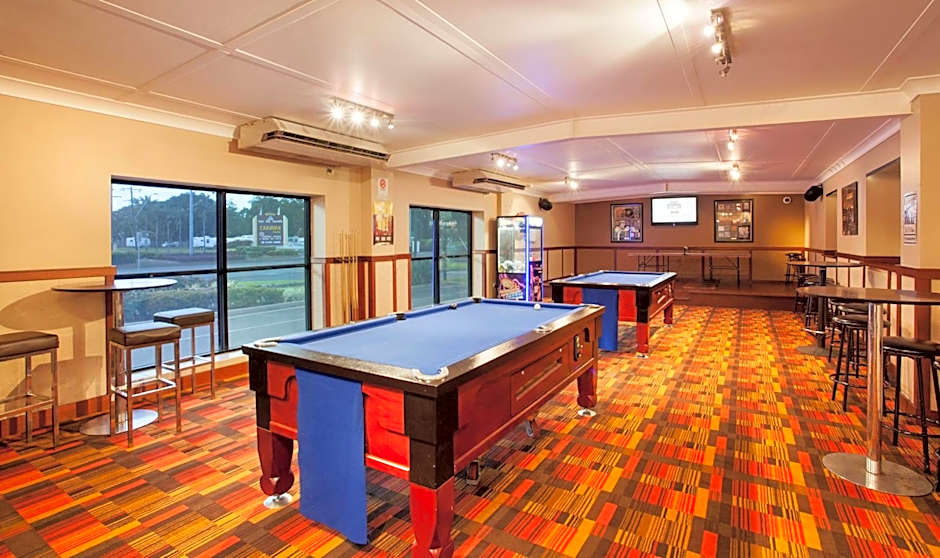 Nightcap At Balaclava Hotel