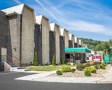 Quality Inn & Conference Center Franklin Downtown