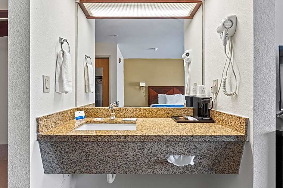 Rodeway Inn & Suites Nampa