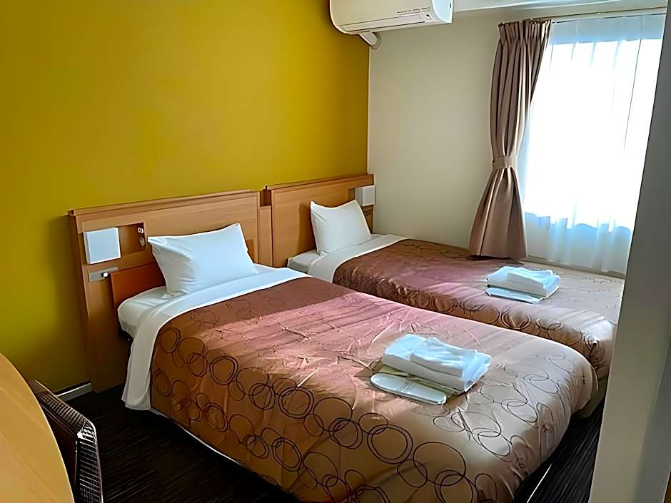 Yokohama Heiwa Plaza Hotel
