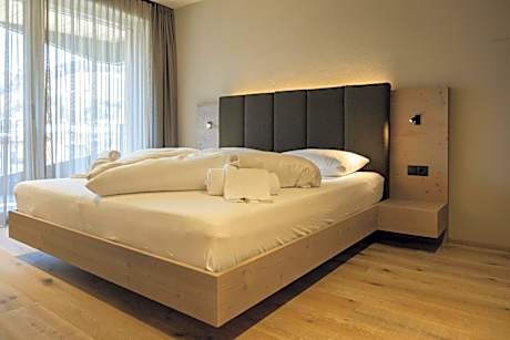 Junior Suite with Balcony