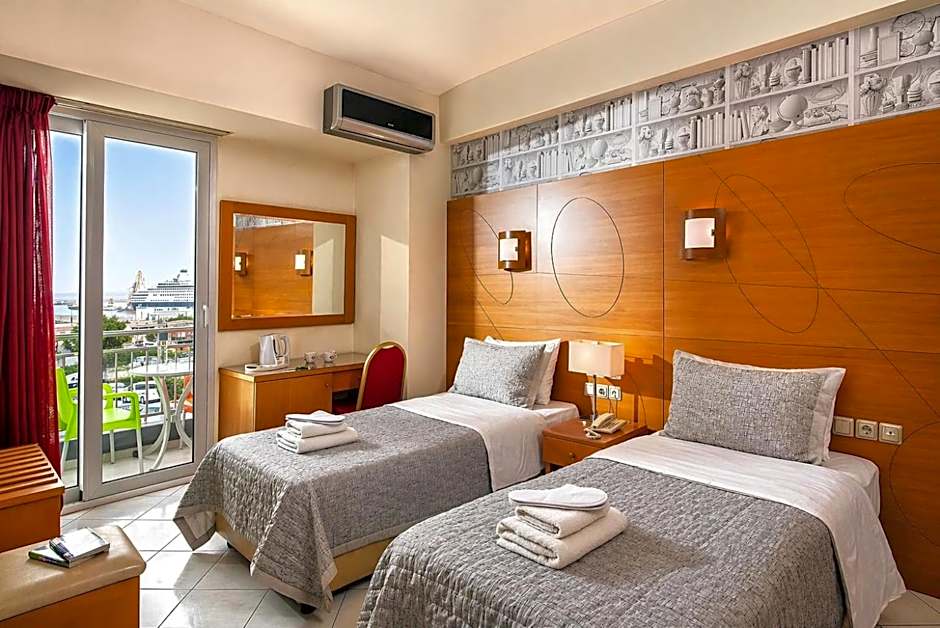 City Life Port Hotel