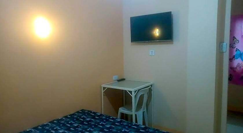 ROBIE'S TRANSIENTS ROOMS