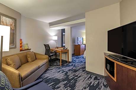 Suite, 1 Bedroom (2 Queen Beds and 1 Double Sofa Bed)