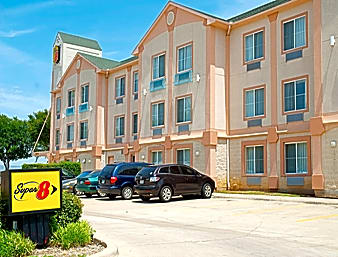Super 8 by Wyndham Irving/DFW Apt/North