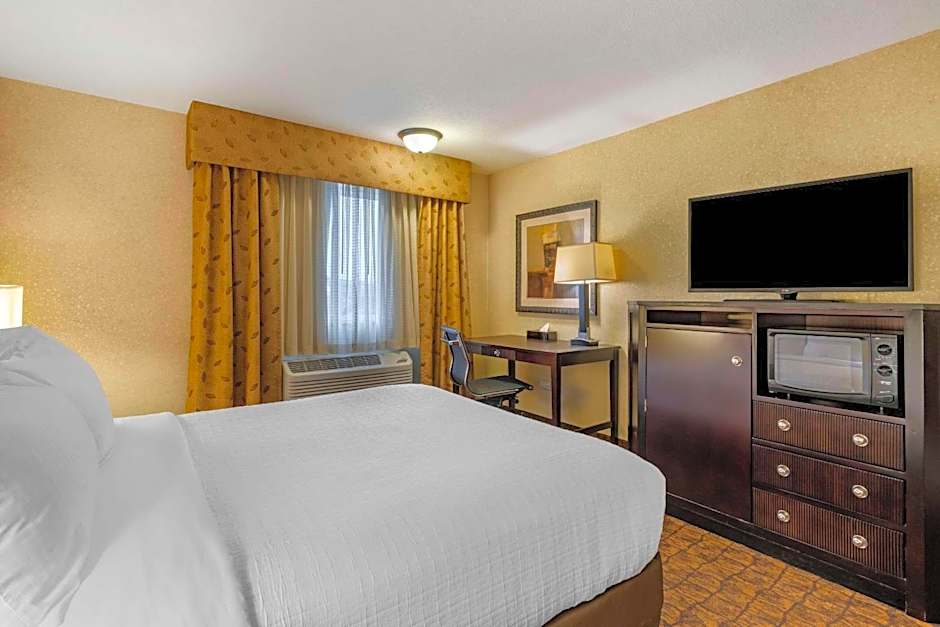Lloyd Hotel Astoria Bayfront, Ascend Hotel Collection