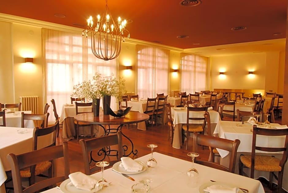 Hotel Iguareña – Ezcaray, WV