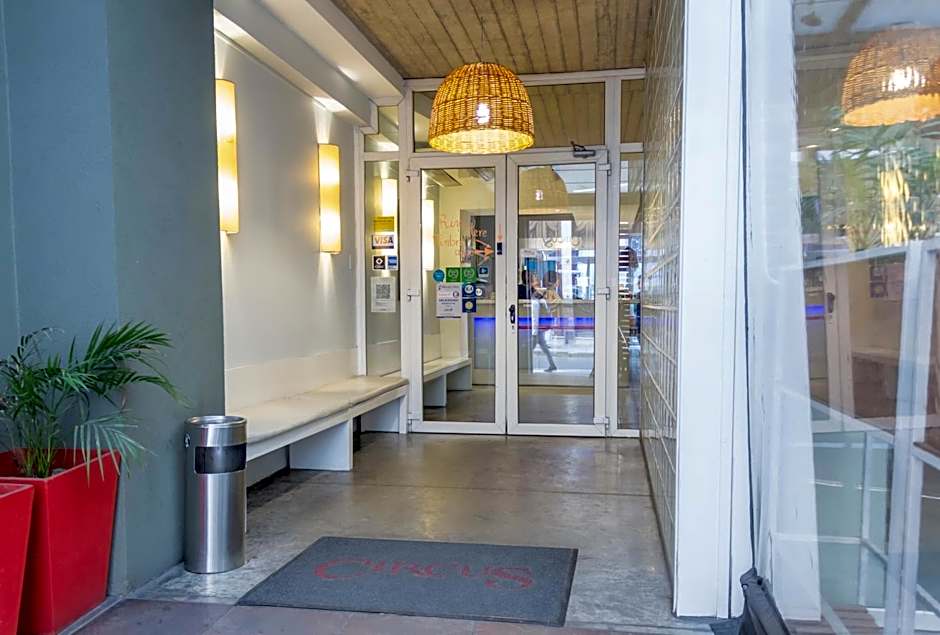Circus Hostel
