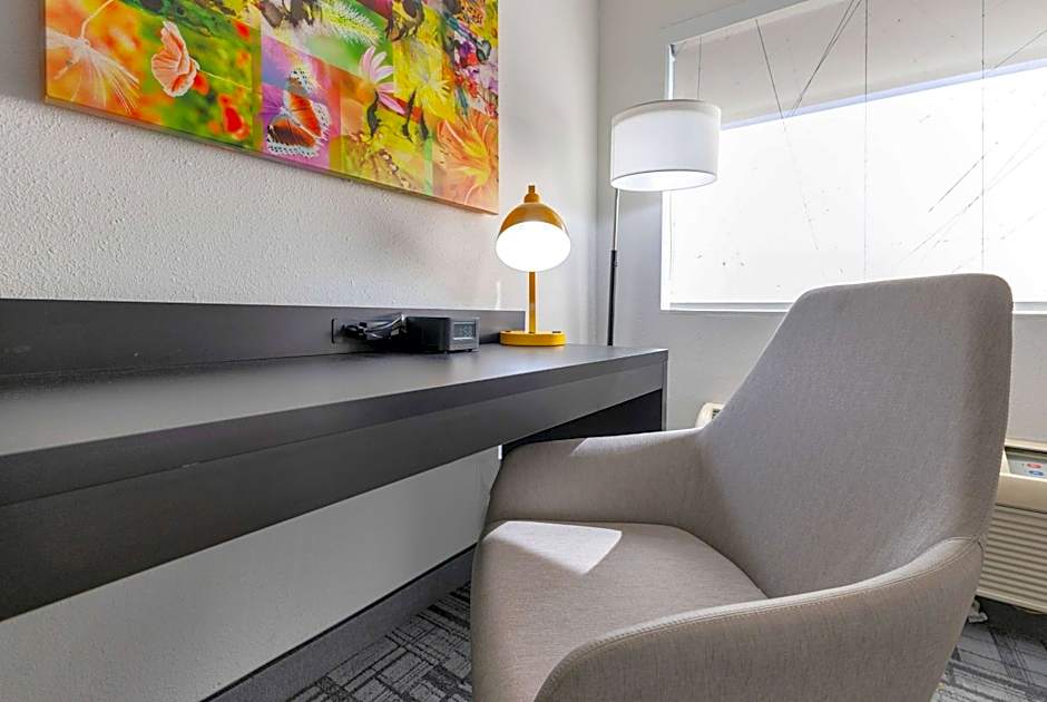 La Quinta Inn & Suites by Wyndham Jacksonville Mandarin