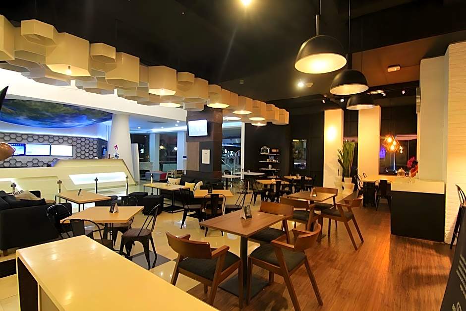 Berry Biz Hotel