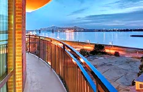 Hampton Inn & Suites Baton Rouge Downtown