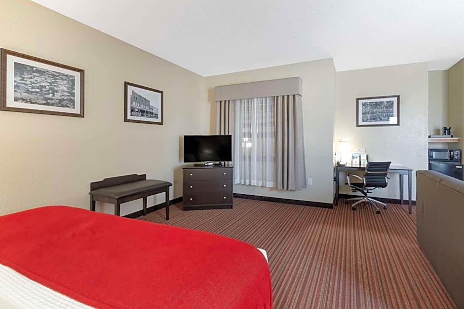 Best Western Plus Bradbury Inn & Suites