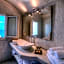 Kima Oia Suites