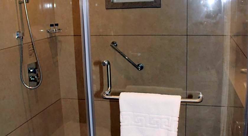 Ramada by Wyndham Gandhidham Shinay