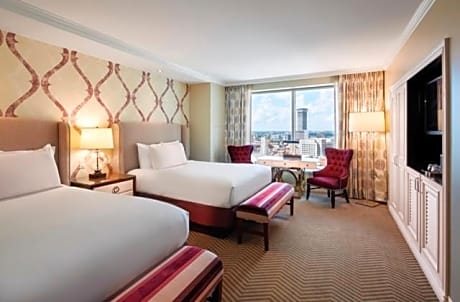 Harrah's Luxury Room, 2 Queens, City View