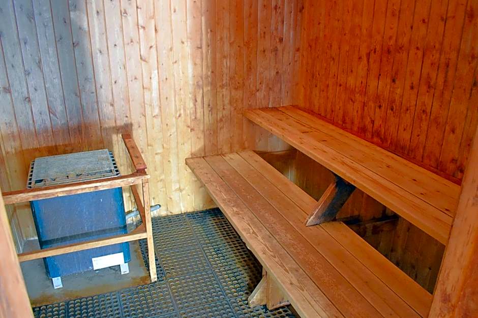 Americas Best Value Inn-Tahquamenon Country