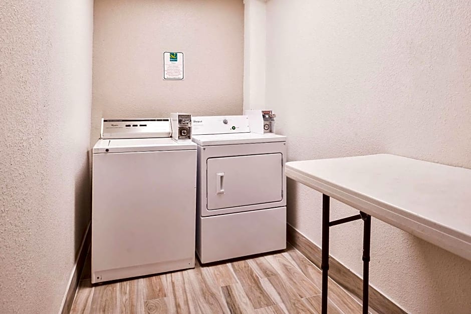 Quality Inn and Suites Beaumont