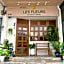 Les Fleurs Bangkok Hostel