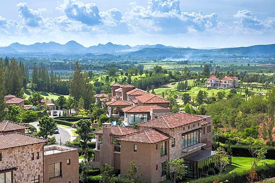 Toscana Piazza by Toscana Valley