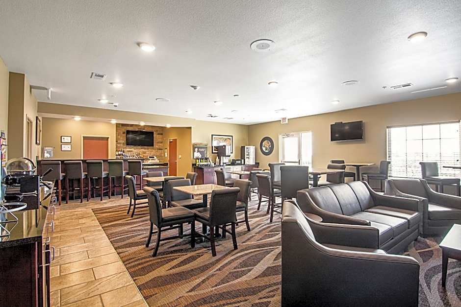 Cobblestone Hotel & Suites - Paxton