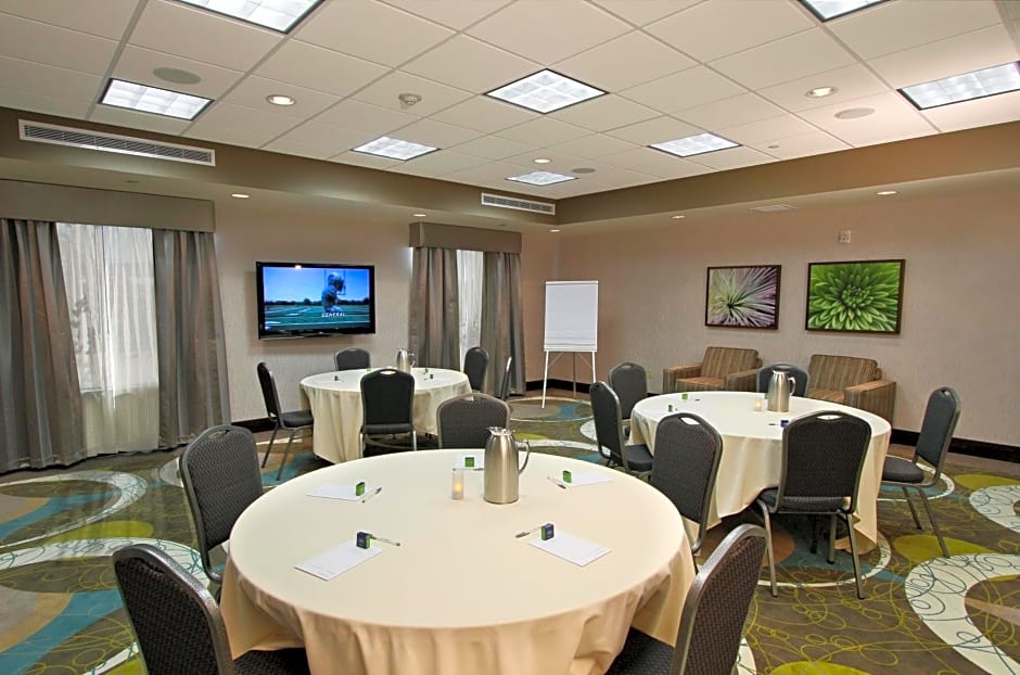 Hampton Inn & Suites Winnie