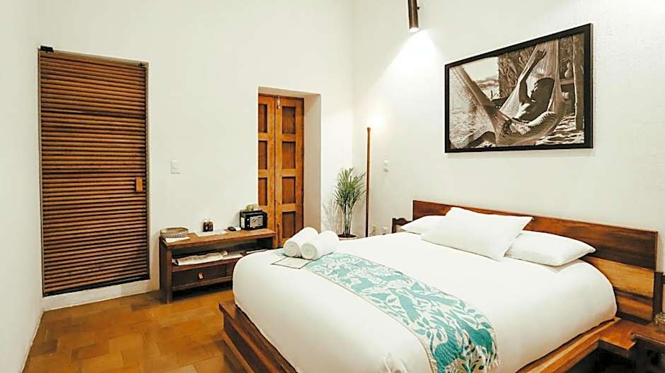 Hotel Sin Nombre