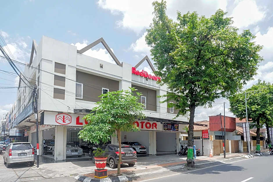 RedDoorz near Simpang Tujuh Kudus
