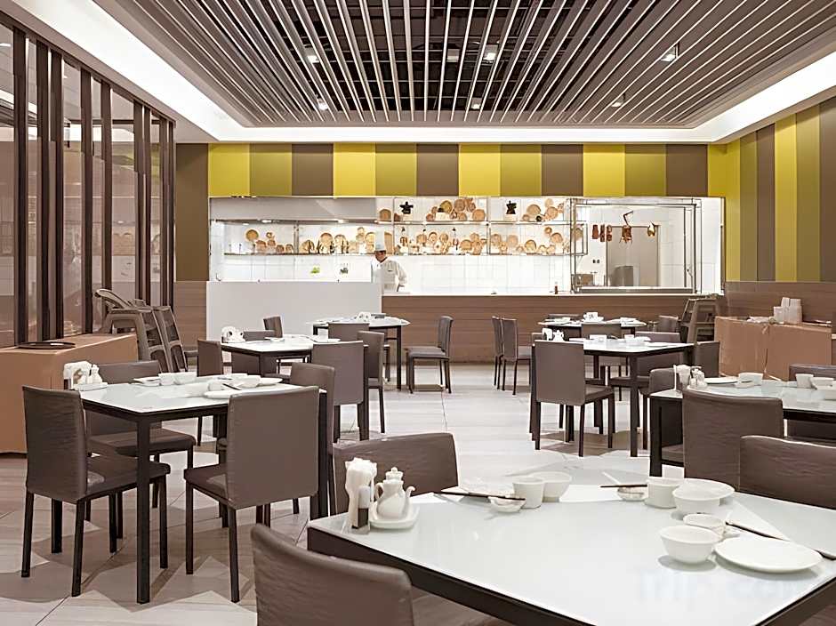 Grand Royal Hotel